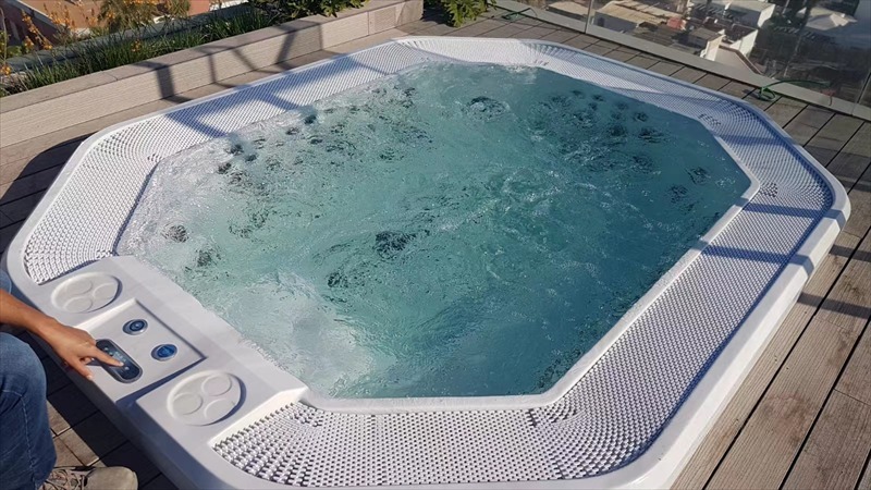 Переливной восьмиугольный спа бассейн  Nordic Spa Rim ( Рим)